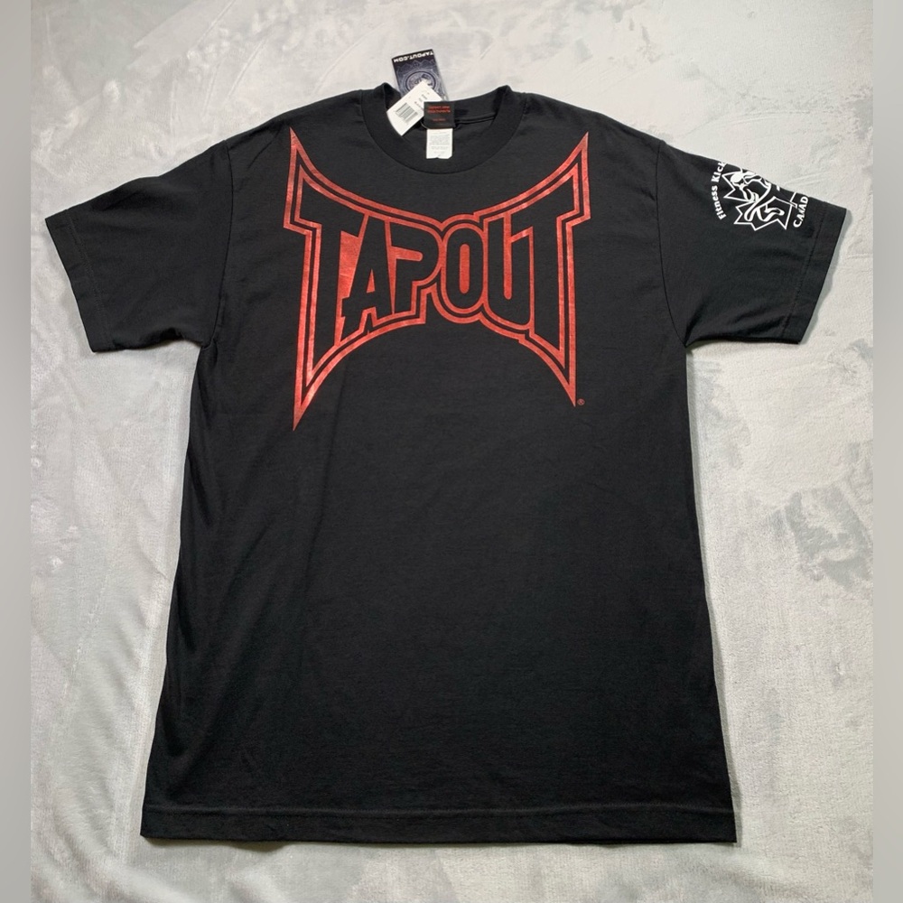 Tapout Black and Red Graphic T-Shirt